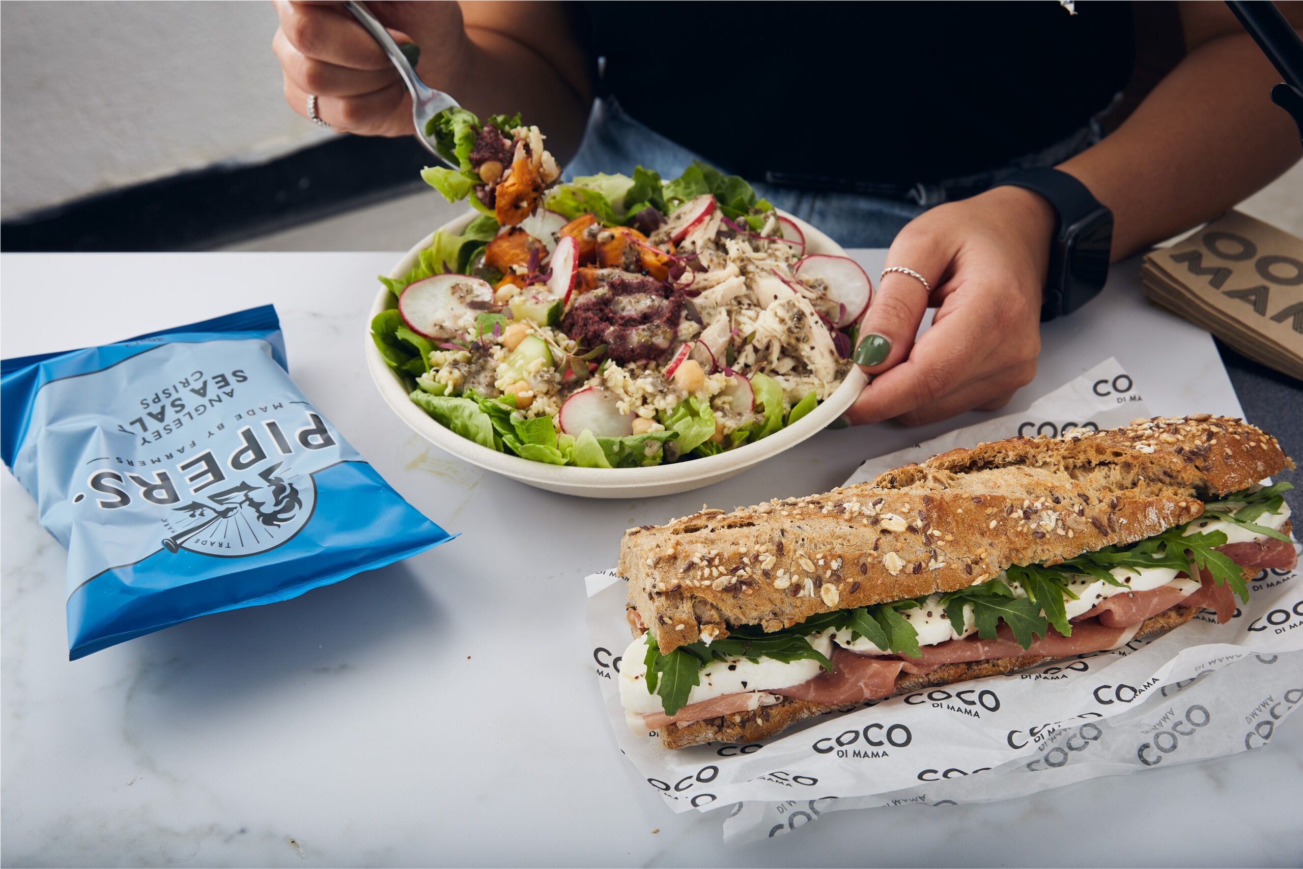 Coco_Kiosk_Category_Chicken_Salad_Sandwich_033 